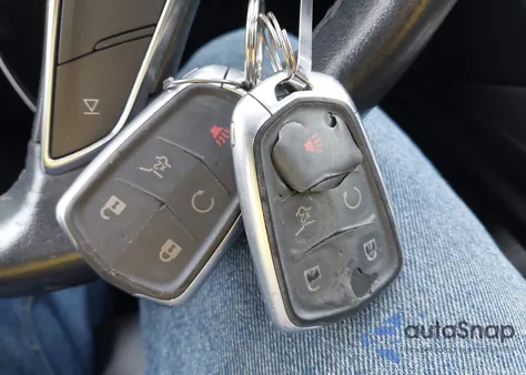 2019 Cadillac Xt5 Platinum z USA, uszkodzony, nr VIN 1GYKNGRS2KZ151390